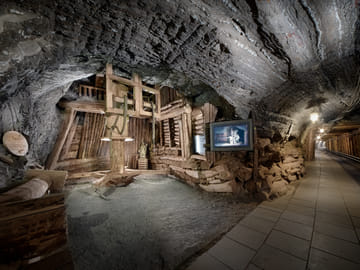 Krakow: UNESCO Bochnia Salt Mine Tour & Boat Expedition