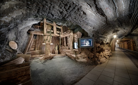 Krakow: UNESCO Bochnia Salt Mine Tour & Boat Expedition
