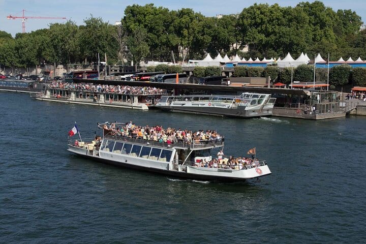 Two-hour Paris Tour including short walk and one hour Seine Cruise 8