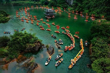 Full Day Tour of Quang Phu Cau Village and Trang An, Ninh Bình