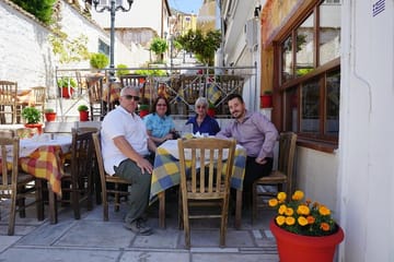 Private Full Day Tour of Delphi and Arachova from Athens