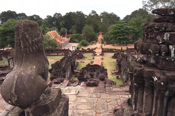 Private One Day Trip to Banteay Srei, Rolous Group and Kompong Phluk 4