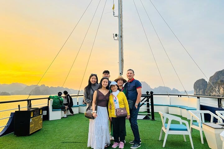 Halong Bay Day Cruise from Hanoi: Sonata Cruise & Scenic View