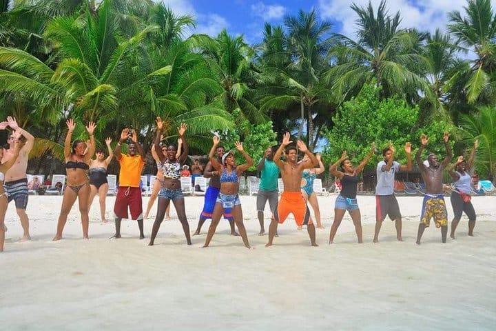 5 tours in 1 (Eco Farm/Horseback/City Tour/Buggy/Zipline)