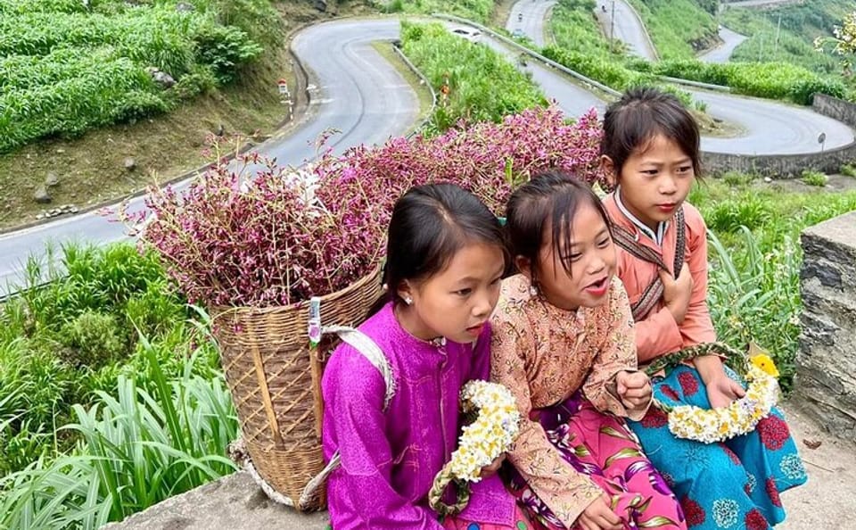 Amazing Ha Giang Motorbike Tour 3 days 2 nights with Easy Rider