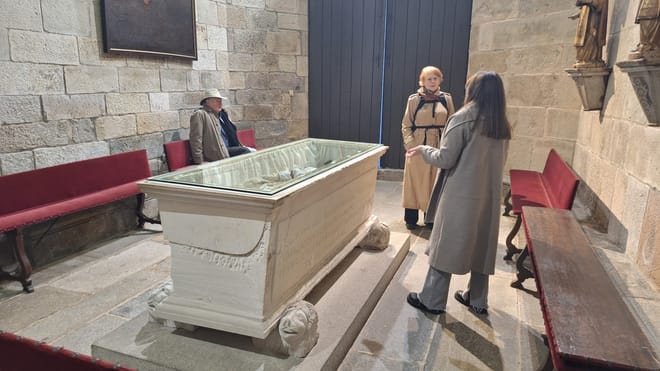 Private Day Tour from Porto: Guimarães, Braga and Bom Jesus 10
