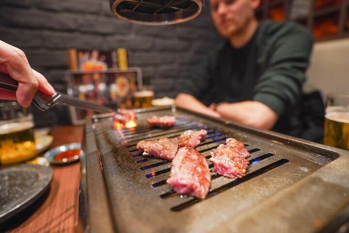 Tokyo Omakase Sushi & A5 Wagyu Premium Foodie Tour in Shinjuku  10