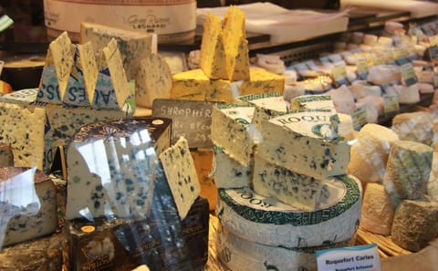 Walking Tour of Marché d'Aligre in Paris