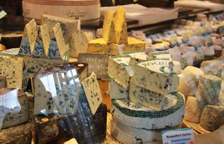 Walking Tour of Marché d'Aligre in Paris