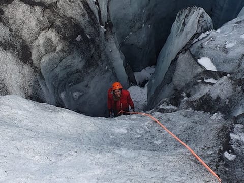 Ice climbing at Sólheimajökull, photo 5
