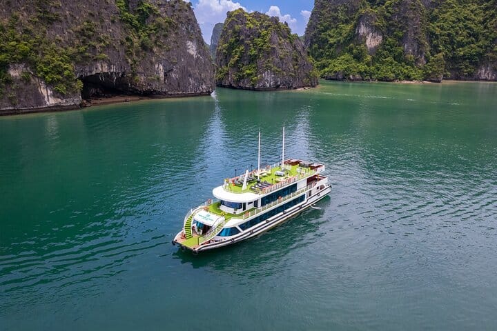From Hanoi to Halong Bay 1 Day Tour with Scenic Seaplane & Cruise