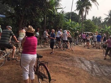 Morning Bicycle Tour of Local Livelihoods and Snacks in Battambang
