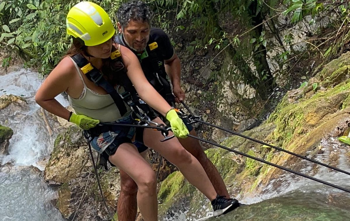 Tin-06 : Nature’s Oasis – Honolulu and Chullachaqui Falls Exploration