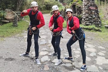 Canyoning in Baños Cascada Chamana