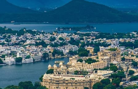 Udaipur City of Lakes Three-Day Cultural Tour