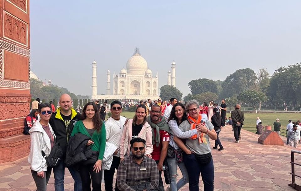 Private Day Trip to Taj Mahal and Agra from New Delhi