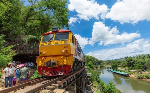 From Bangkok Historical Day Tour to River Kwai