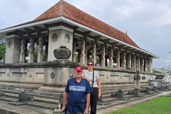 Colombo Tuk Tuk Adventure Explore Food & Culture