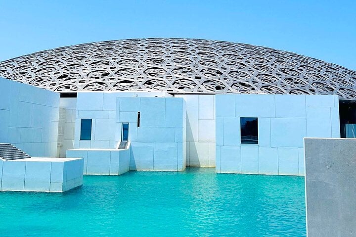 Private - Half Day with Louvre and Qasr Al Watan  7