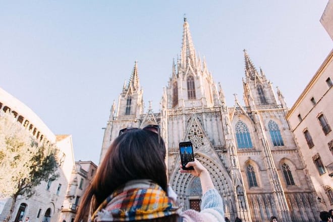 Barcelona Highlights Casa Batllo and Gothic Quarter photo 2