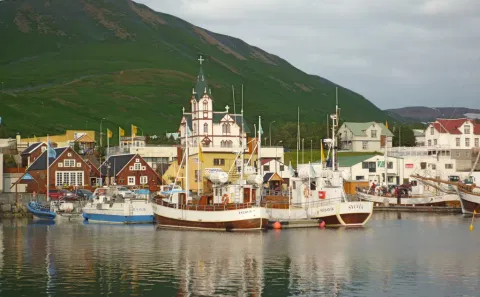 Private Day Trip to Diamond Circle from Akureyri