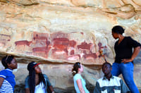 Drakensberg Giants Castle Cave Art And  Nelson Mandela Capture Site 4