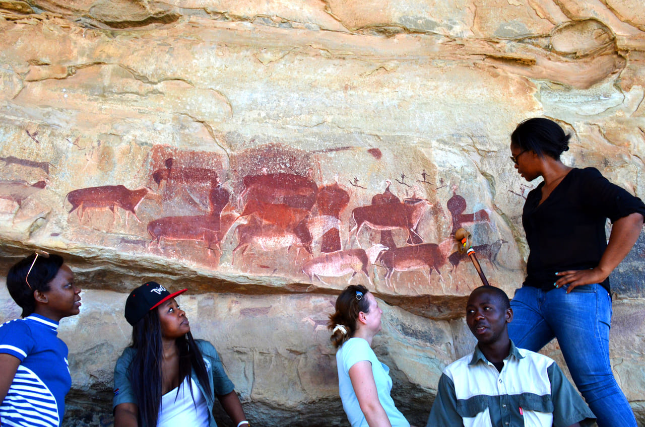 Drakensberg Giants Castle Cave Art And  Nelson Mandela Capture Site 4
