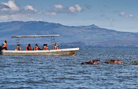 4-Day Safari Tour of Masai Mara, Lake Nakuru, and Hell's Gate