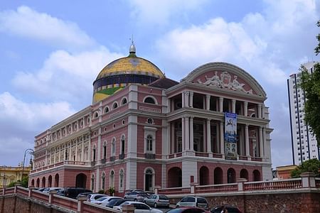 Manaus Classic Tour: Explore Dolphins and Iconic City Attractions