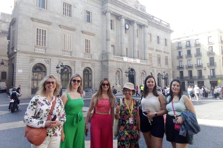 Barcelona Small Group Tour with Sagrada Familia, Park Güell & La Pedrera 5
