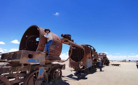 3-Day Adventure Tour of Salar de Uyuni in Bolivia