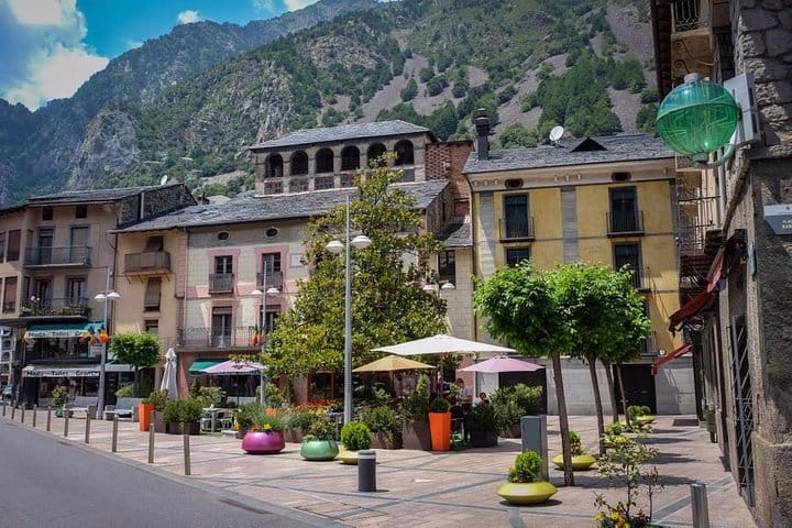 Andorra Private Tour: Sightseeing, Shopping & Traditional Lunch 2