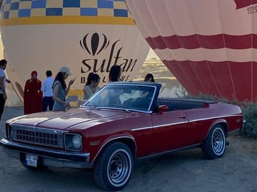 Classic Car Sunrise and Sunset Tour in Göreme, Türkiye