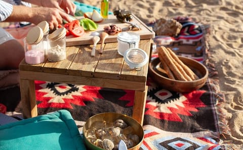 Private Meze Picnic Experience in Mykonos, Greece