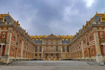 Versailles and Marie Antoinette's Estate Day Trip from Paris
