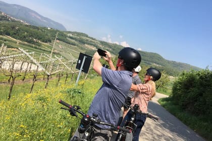 E-bike Tour and Amarone Wine Tasting in Marano di Valpolicella
