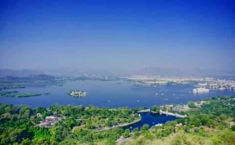 6-Day Rajasthan Cultural Tour: Jaipur, Pushkar, Ajmer, Chittorgarh & Udaipur