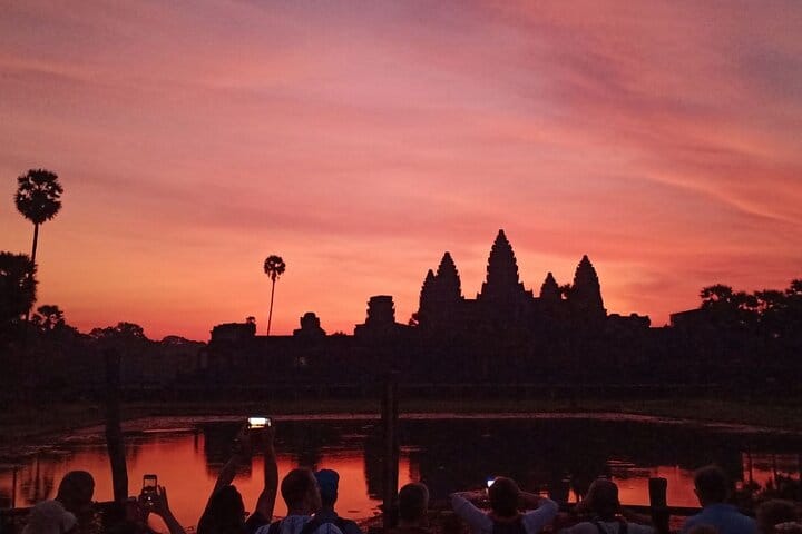 Private One Day Tour with Sunrise at Angkor Wat 4