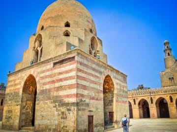 Cultural Day Tour of the Egyptian Museum and Khan el Khalili in Cairo