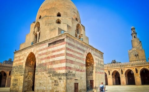 Cultural Day Tour of the Egyptian Museum and Khan el Khalili in Cairo