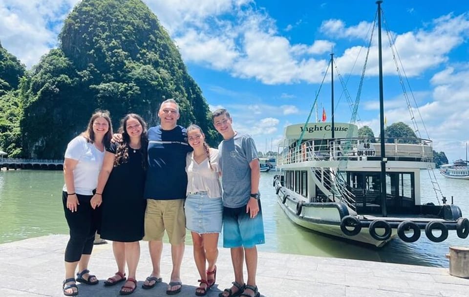 Halong Bay Cruise Day Tour from Hanoi & Small Group on Boat