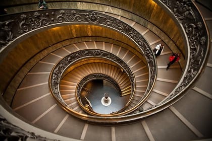 Rome Private Tour with Official Tour Guide for the Vatican Museum