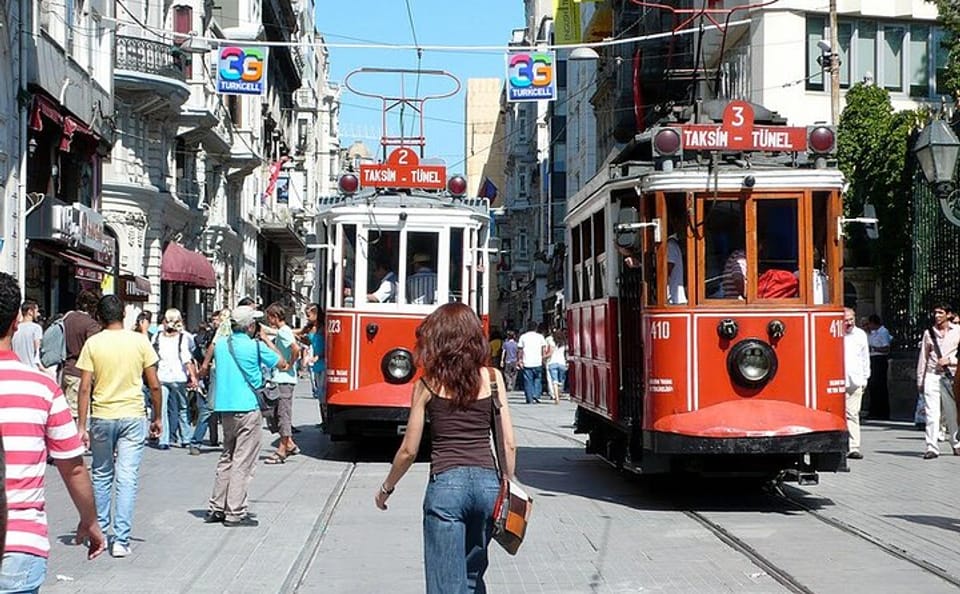 Walking Tour of Taksim to Galata in Istanbul's Beyoglu District