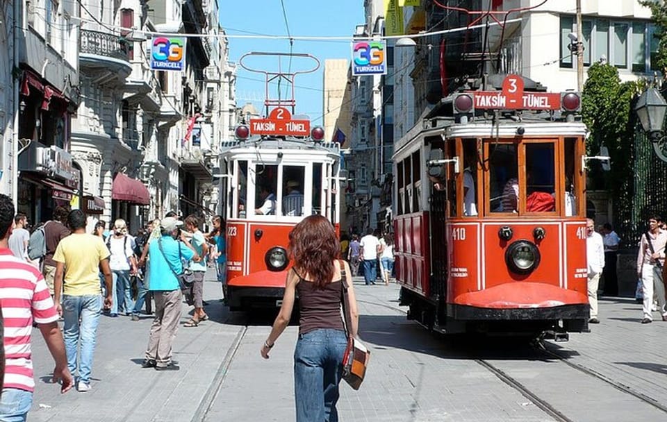 Walking Tour of Taksim to Galata in Istanbul's Beyoglu District