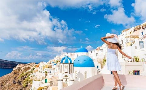 Full Day Cultural Tour of Akrotiri and Fira in Santorini