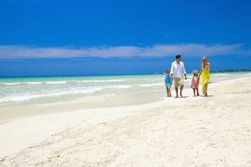 Private Day Trip to Seven Mile Beach and Rick's Cafe from Runaway Bay