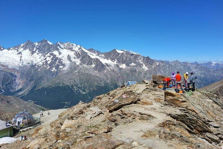 4 Days Swiss Alps Tour Zermatt, Jungfrau Region and Hidden Gems