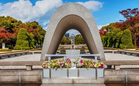Hiroshima and Miyajima Private Tour with English Speaking Driver