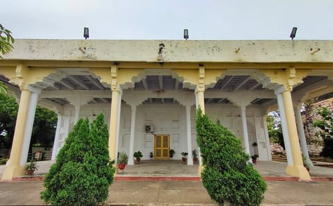 Chunar Fort and Rural Village Day Trip from Varanasi