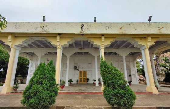 Chunar Fort & Rural Village Experience Day Trip from Varanasi